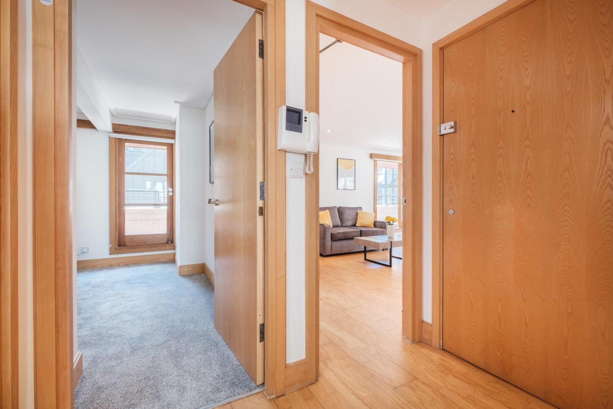 2Br Penthouse With Terrace - Heart Of Holborn - Cityapartmentstay لندن المظهر الخارجي الصورة