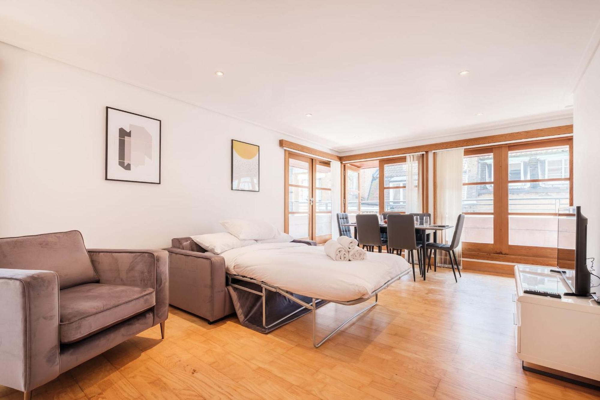 2Br Penthouse With Terrace - Heart Of Holborn - Cityapartmentstay لندن المظهر الخارجي الصورة