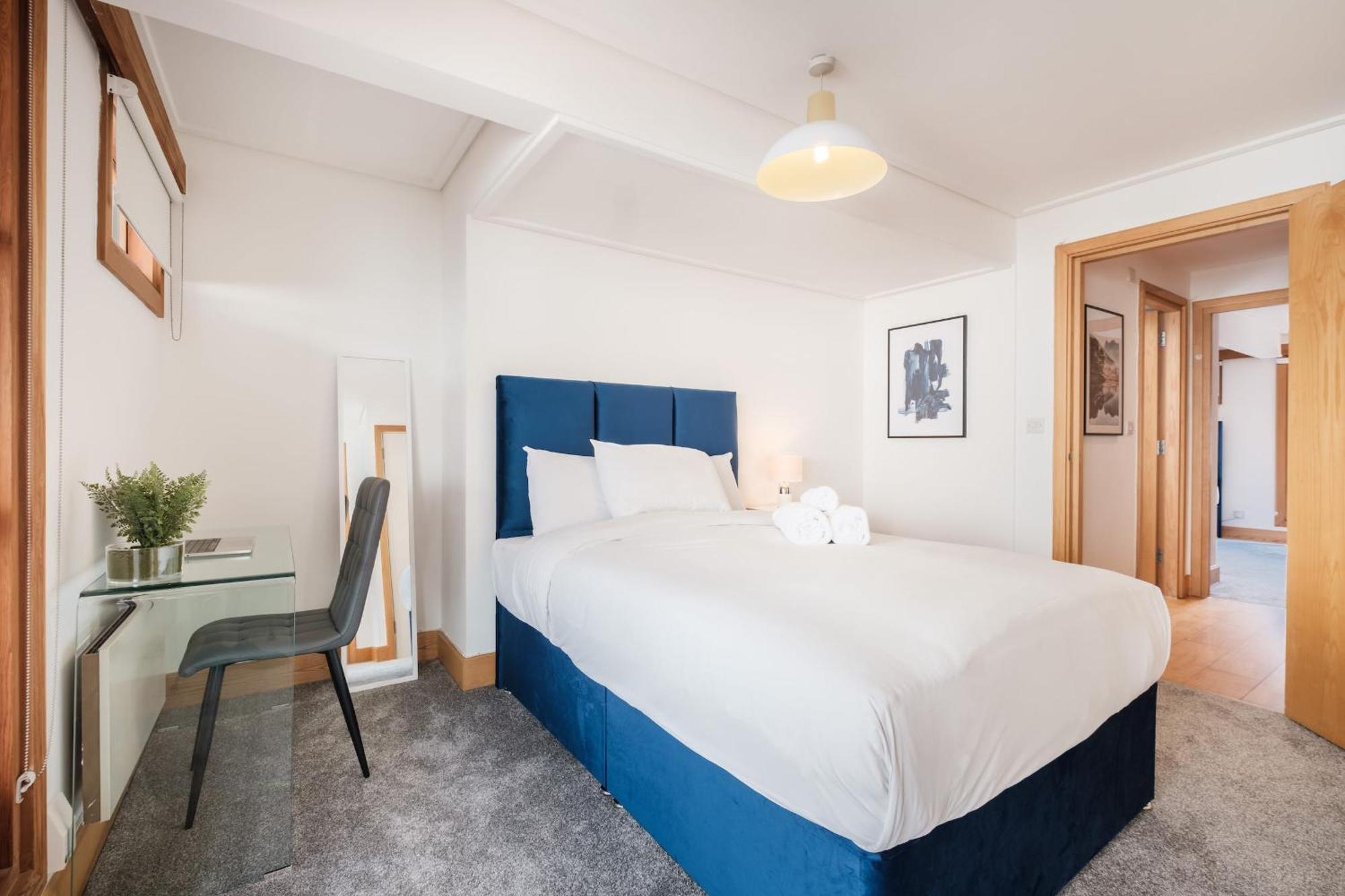 2Br Penthouse With Terrace - Heart Of Holborn - Cityapartmentstay لندن المظهر الخارجي الصورة