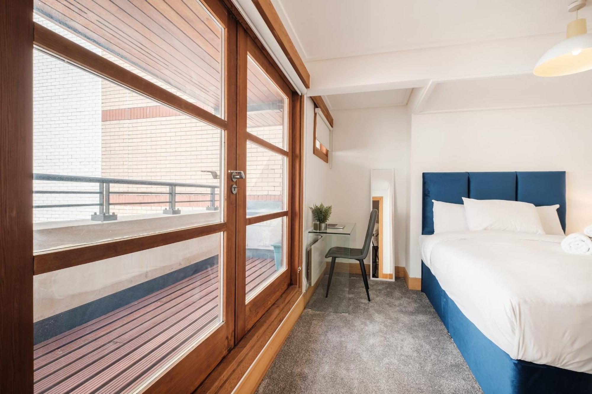2Br Penthouse With Terrace - Heart Of Holborn - Cityapartmentstay لندن المظهر الخارجي الصورة